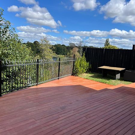 Fabulous River View - Brand New House In Hamilton Exterior photo