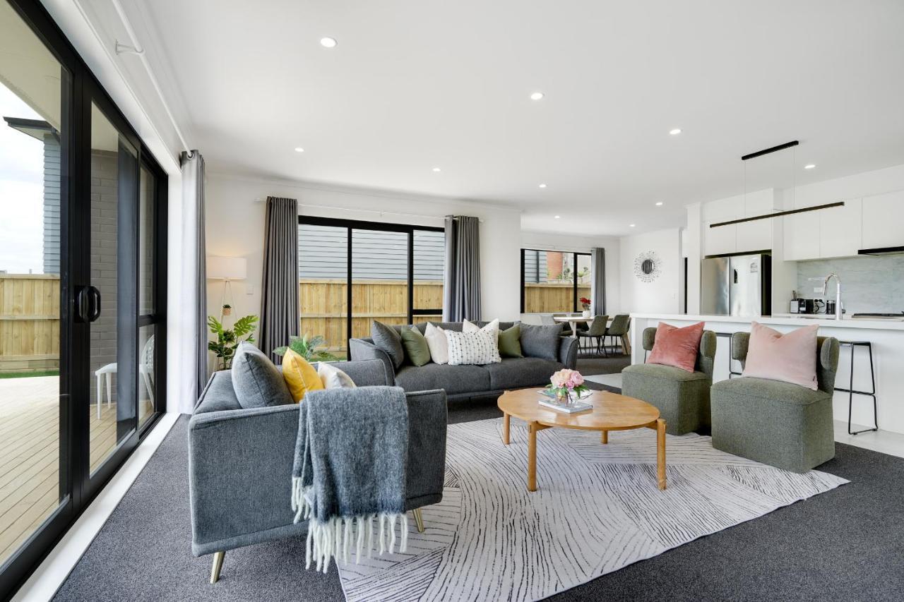 Fabulous River View - Brand New House In Hamilton Exterior photo