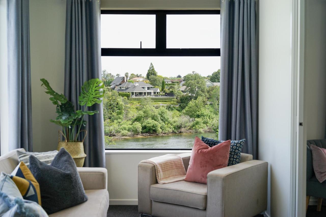 Fabulous River View - Brand New House In Hamilton Exterior photo
